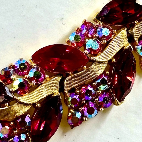 Vintage TRIFARI Red Rhinestone And Pink AB Necklace - Picture 3 of 6